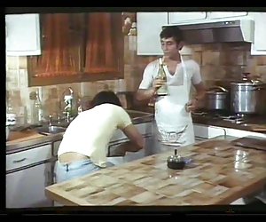გალიაში რომ ორგია (1977)