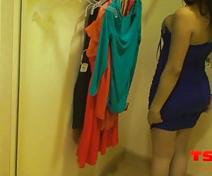 ვივიან შავი in locker ოთახი