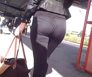 ცხელი leggings მატარებლით