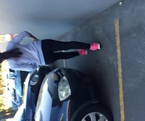 ინდური სუპერმარკეტი Crouching