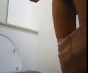 ფარული კამერა ტუალეტი