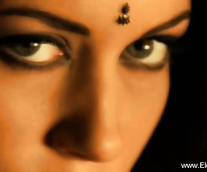 Bollywood მოცეკვავე ასე ეგზოტიკური