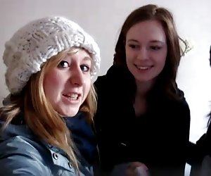 ახალგაზრდა ცხელი ეძებს roommate, RG